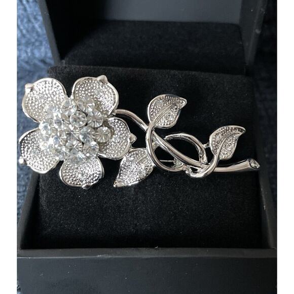 Rhinestone Encrusted Pin Flower Stem Leaves Silver Tone Cocktail Brooch - Picture 1 of 7